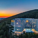 فندق Crystal Mountain 5*
