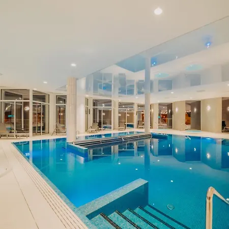 Hotel Crystal Mountain 5*