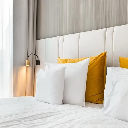 Crystal Mountain Hotel