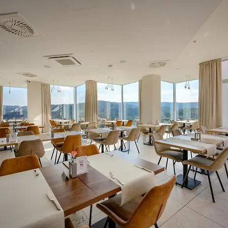 Crystal Mountain Hotel 5*