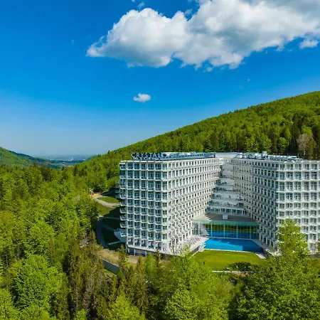 Hotel Crystal Mountain 5*