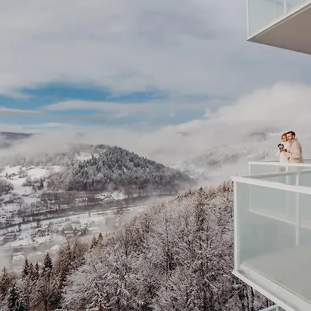 Crystal Mountain Hotel 5*