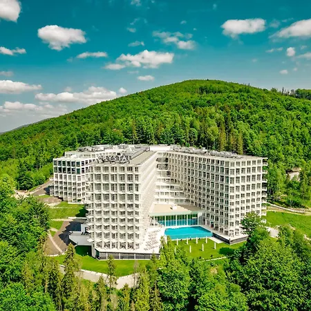 Crystal Mountain 5*