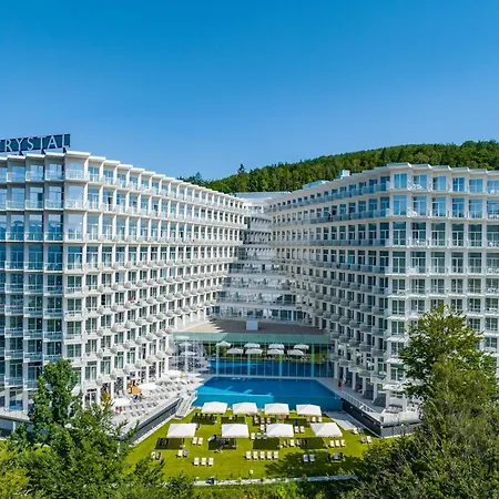 Crystal Mountain 5* Visla