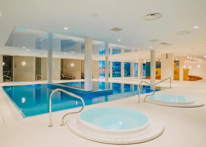 Crystal Mountain Hotel 5*