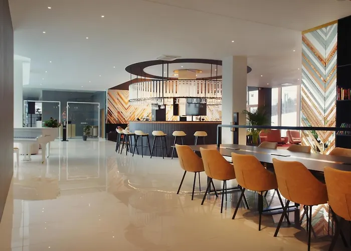 Crystal Mountain Hotel 5*