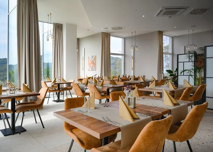 Hotel Crystal Mountain 5*