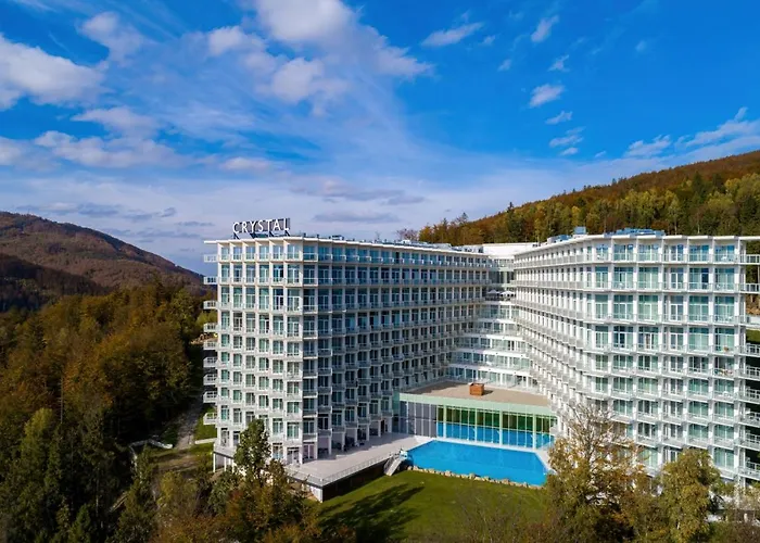 Crystal Mountain فندق 5*