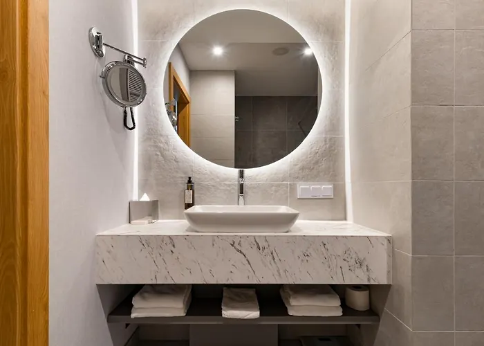 Crystal Mountain Hotel Visla